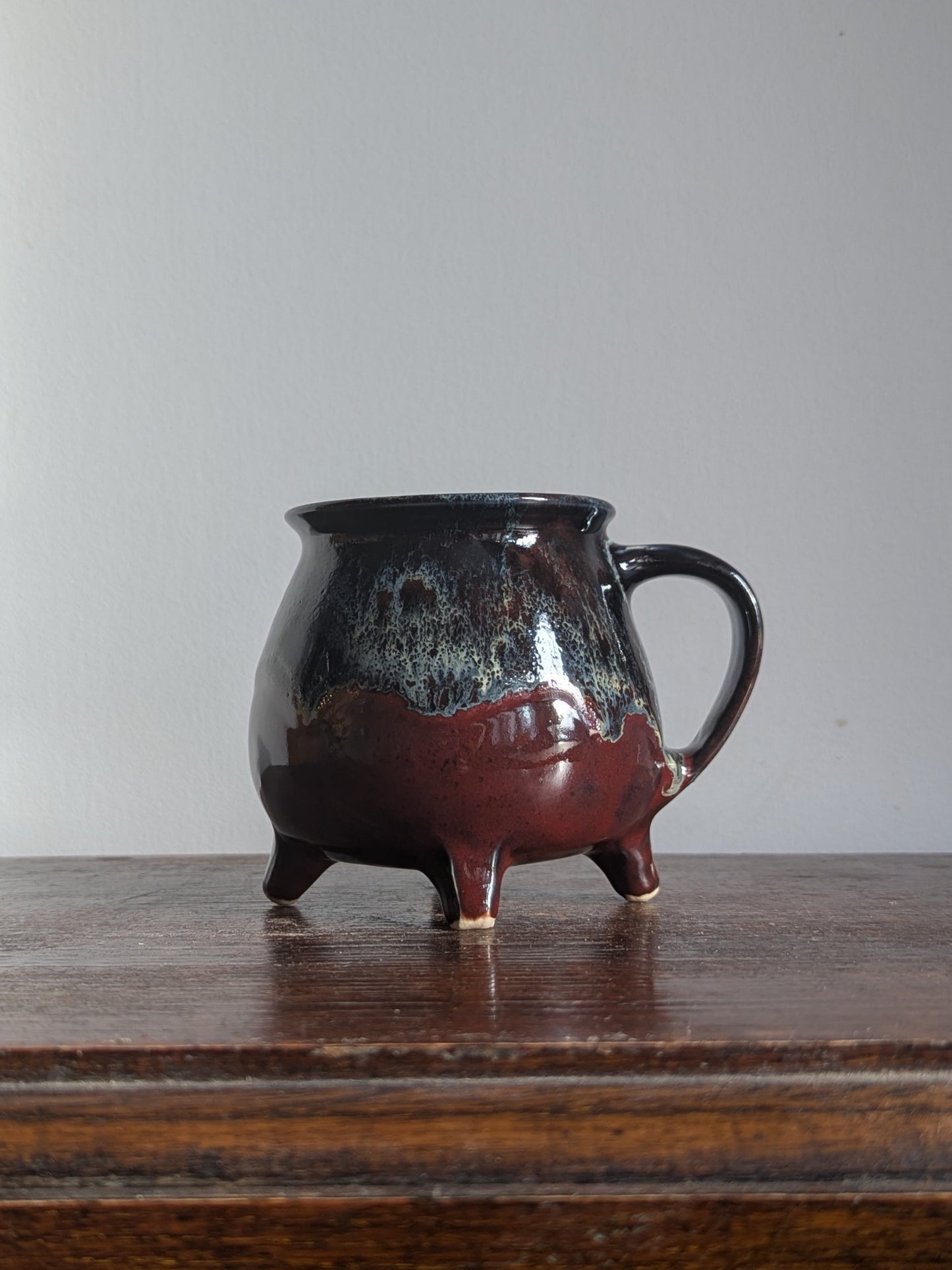 Heart Warmer Cauldron Mug - Dracula