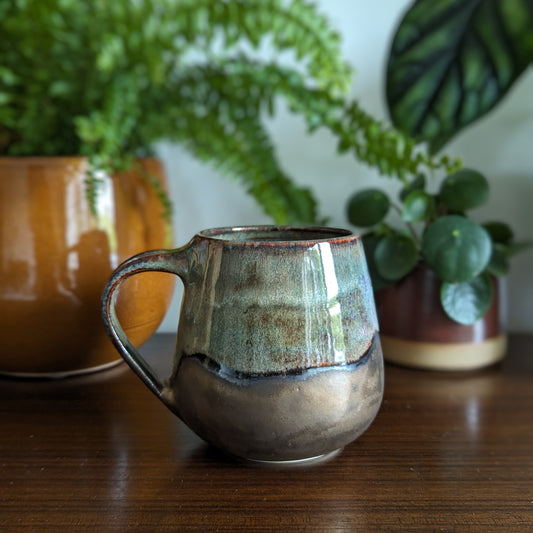 Golden Peaks Bellied Mug