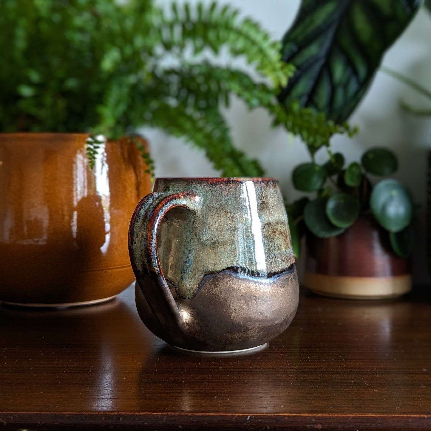 Golden Peaks Bellied Mug