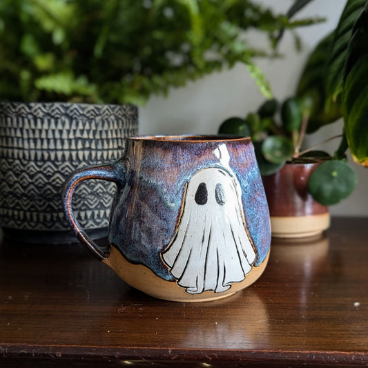 Ghostie Mug in Elixir glaze