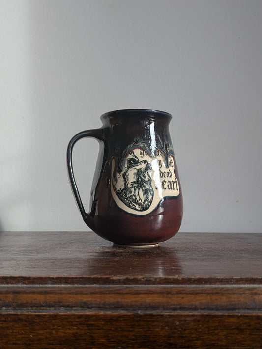 Heart Warmer curved mug - Dracula