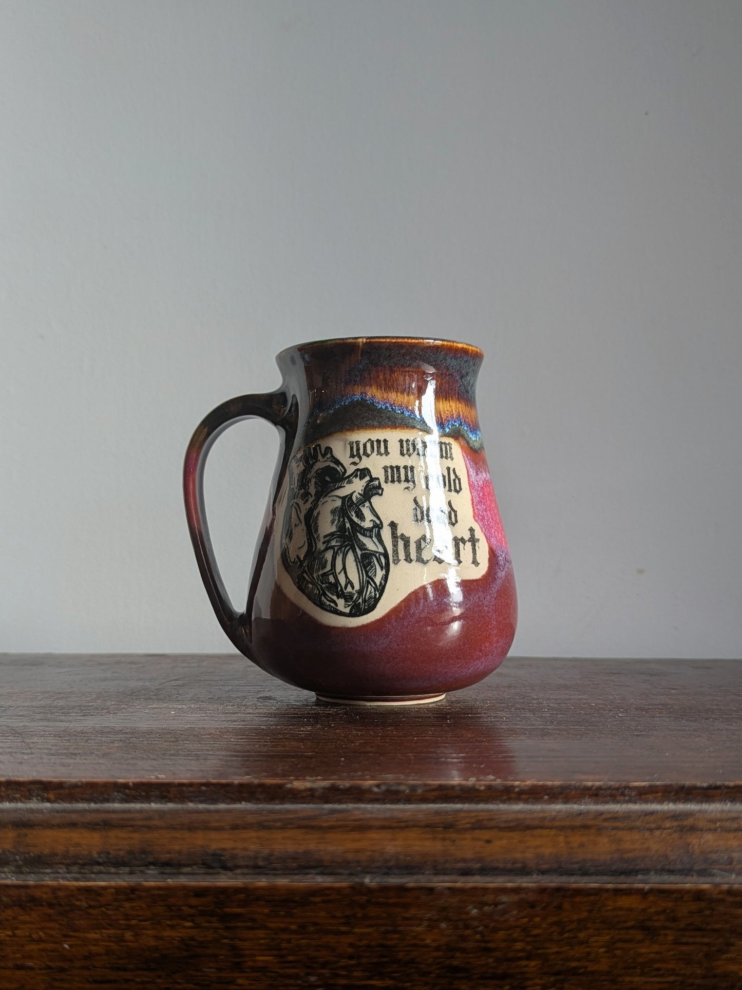 Heart Warmer curved mug - Sunrise